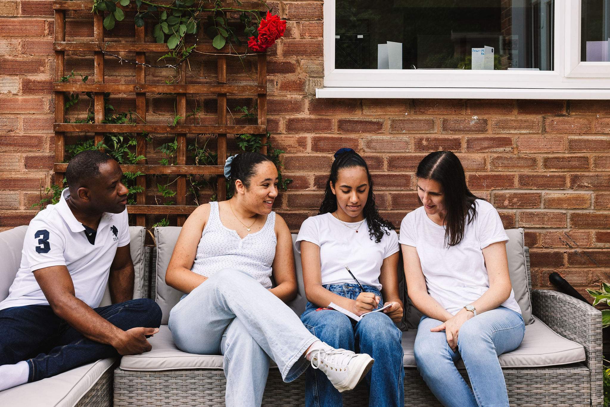 Understanding the pressures young people face online 